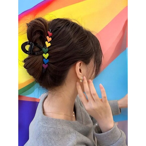 PRIDE HEARTS RAINBOW CLAW CLIP BLACK - Picture 2 of 7